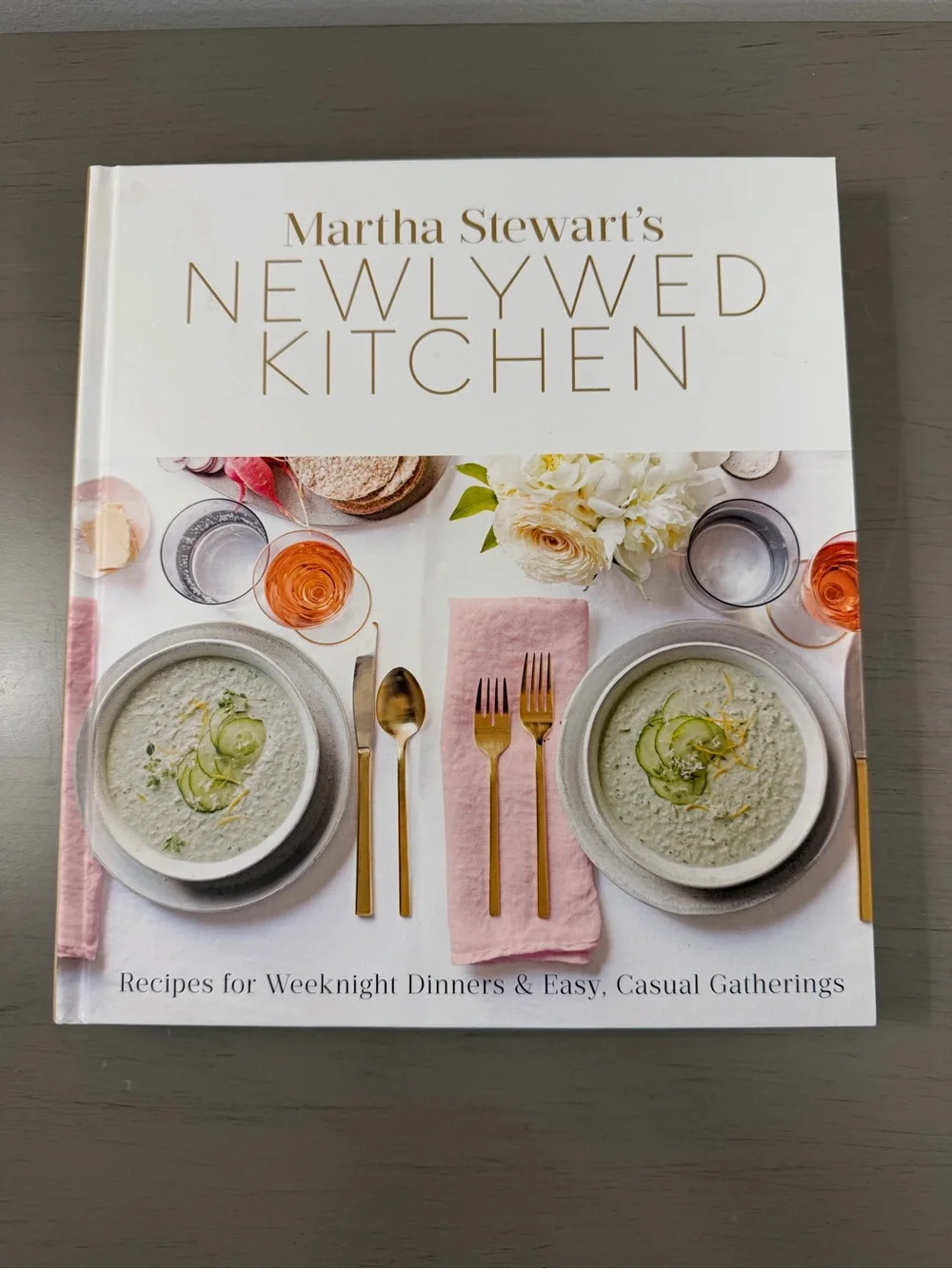 Martha Stewart's Newlywed Kitchen: Recipes for Weeknight Dinners Cookbook EUC